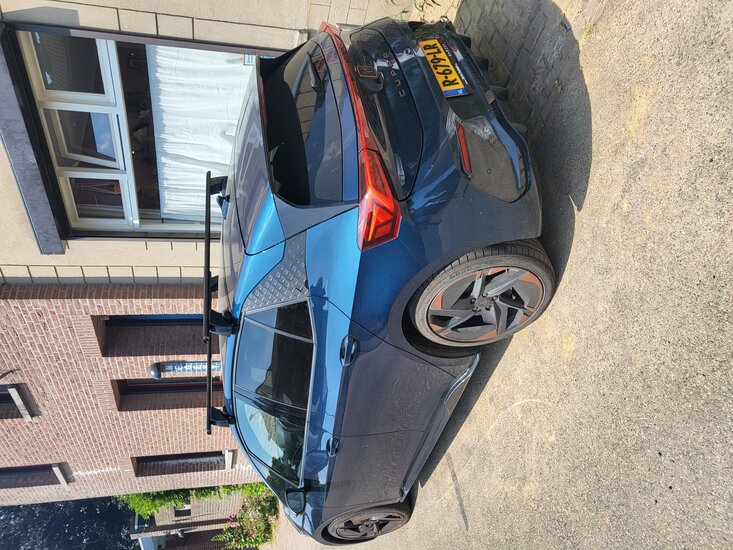 Farad Dachtr&auml;ger Volkswagen ID3 5 t&uuml;rige Flie&szlig;heck ab 2020