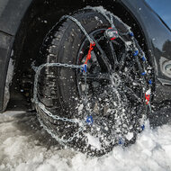 Pewag Servo SUV Schneeketten 13mm Mg MG4 ab 2021 f&uuml;r Ihre Reifengr&ouml;&szlig;e  205/60R16